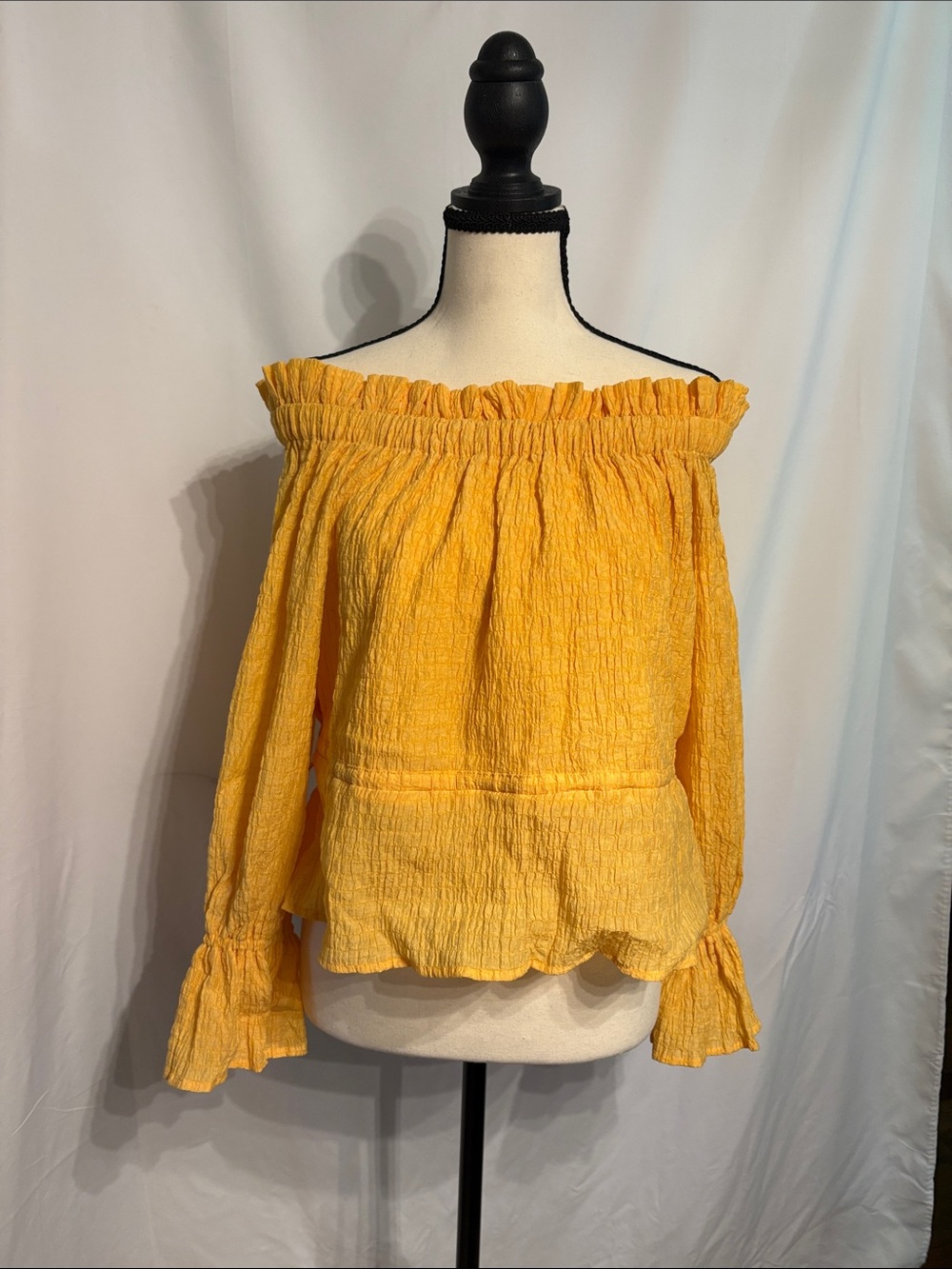 Scoop On or Off-Shoulder Mustard Yellow Ruffled Peasant Blouse SZ M
